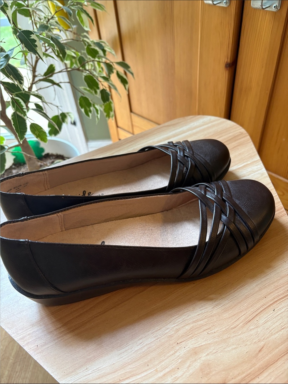Life Stride Brown Braided-Strap Ballet Flats never worn